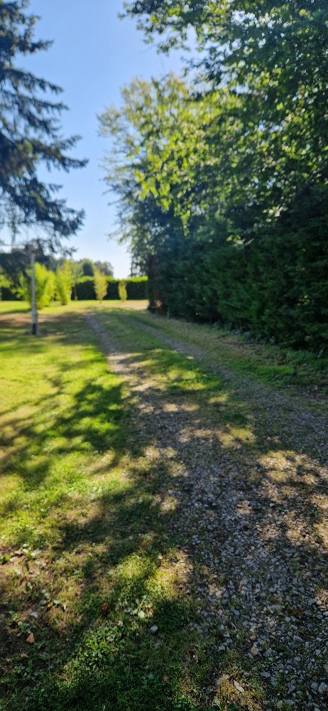 Aire camping-car  Saint-Lubin-des-Joncherets (28350) - Photo 3